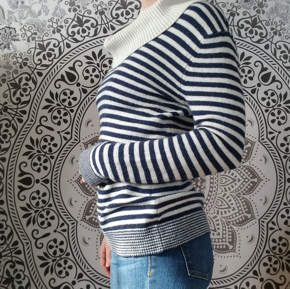 Vinyard Vines cowl neck sweater